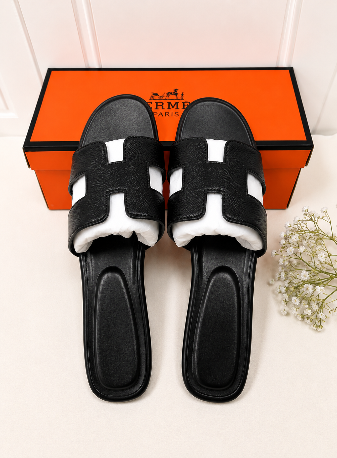 HM slippers – black (40-41)