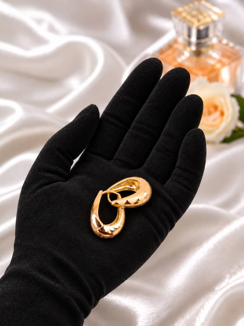 Fine heart earrings - gold