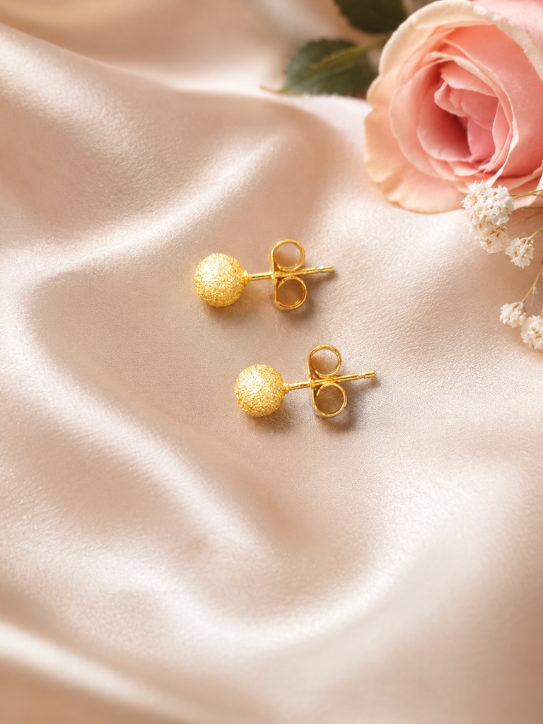 Mini gold-plated stud earrings